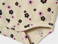 Name It summer sand flowers body